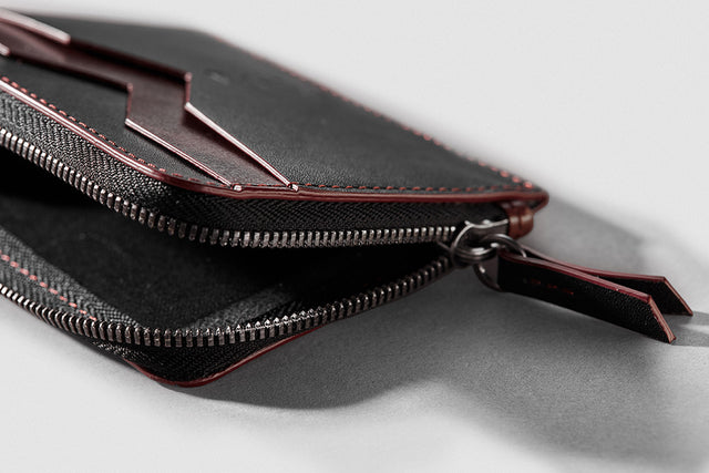 BETA | LEATHER L SHAPED-ZIP AROUND WALLET